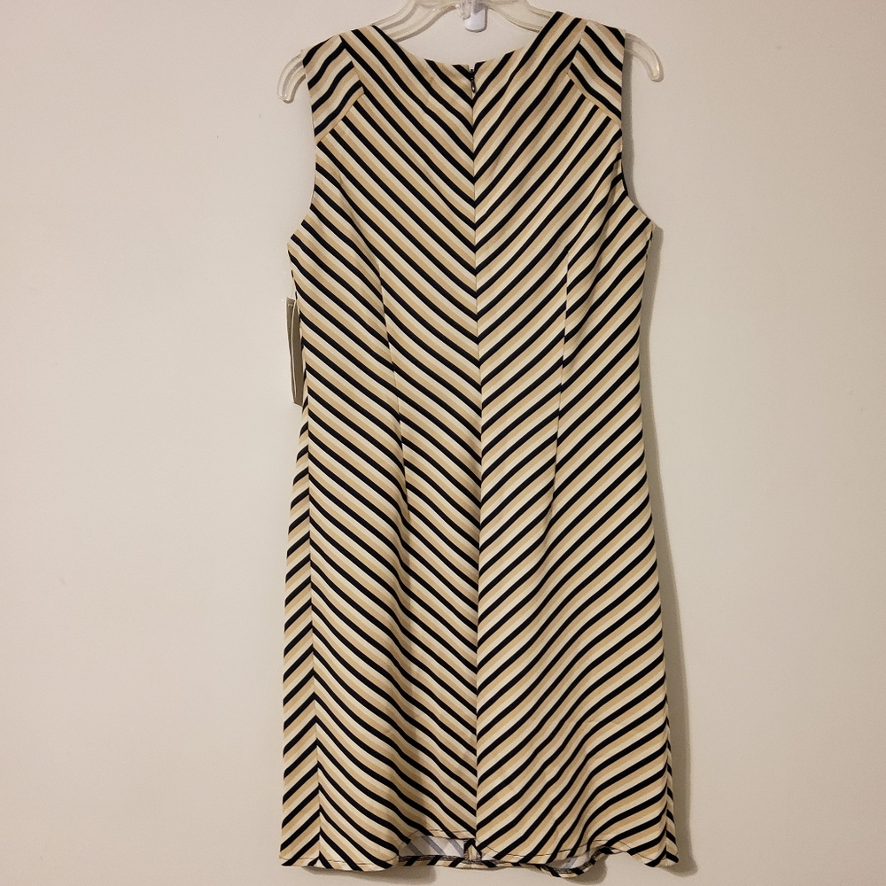 Kasper Dress Stretch Ivory/Navy Sleeveless Sheath Notched Neckline Size 10 - Picture 4 of 9